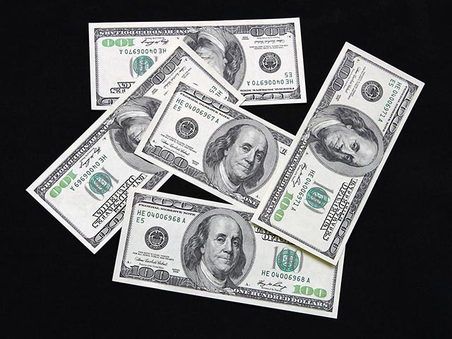 Минфин РФ считает неприемлемым курс выше 36 рублей за доллар для возобновления покупок валюты в Резервный фонд