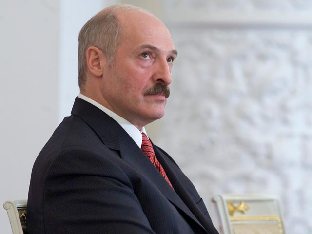 Президент Белоруссии Александр Лукашенко предложил перебазировать 12-15 российских самолетов на территорию Белоруссии в ответ на то, что из Италии в страны Балтии также было переброшено полтора десятка самолетов