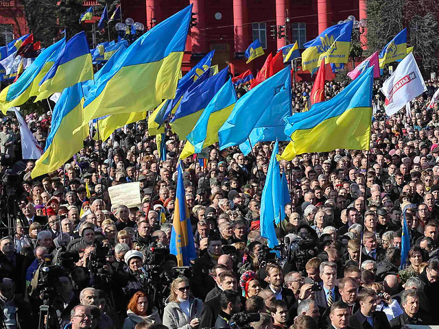 Известные киевские события, приведшие к смене власти на Украине, дали возможность новому руководству страны отыграть потерянное: потерянный, как казалось еще в январе, шанс сблизиться с Евросоюзом