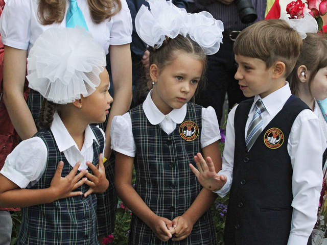 Поручение президента о введении в России школьной формы может не быть выполнено в этом году