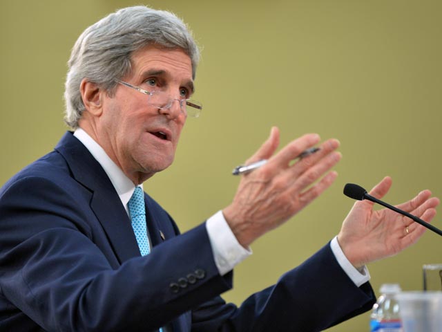 По словам Керри, США полностью готовы к введению санкций, тем более что у американских властей уже готов "расстрельный" список российских чиновников