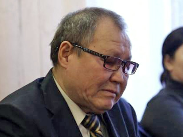В отношении главы якутского поселка Тикси Сергея Лиджиева возбуждено уголовное дело по обвинению в халатности, из-за которой в результате нападения бродячих собак погибла девятилетняя девочка, он задержан