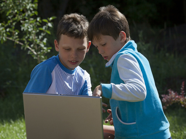 Министерство Образования и Науки РФ подготовило пакет документов, направленных на защиту школьников от опасной информации, которая размещена в интернете