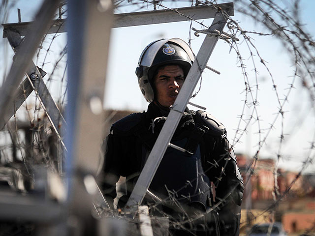 Боевики расстреляли полицейский КПП в Египте