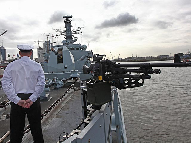 Очередные учения британского военно-морского флота едва не обернулись трагедией. Во время маневров на военном корабле HMS Argyll произошло ЧП