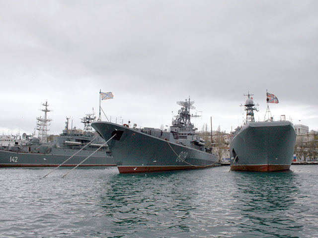Российские власти приступили к развитию Черноморского флота. Военные чиновники признают, что из-за "новых геополитических обстоятельств", нынешняя стратегия развития флота "неожиданно устарела"