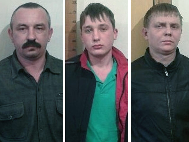 Полиция Иркутской области задержала компанию пьяных жителей Тайшета, которые пытались избить битами стражей порядка. Среди подозреваемых оказались три представительницы слабого пола