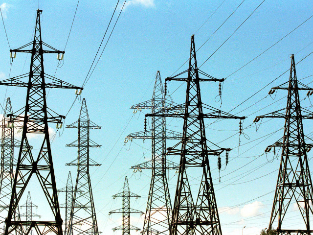 Украина снизила объем поставляемой в Крым электроэнергии на 50 процентов, заявил первый вице-премьер Республики Крым Рустам Темиргалиев