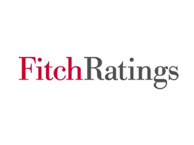 Международное рейтинговое агентство Fitch снизило прогноз со "стабильного" на "негативный" по рейтингам 15 российских банков, включая Сбербанк, Россельхозбанк (РСХБ), Альфа-банк, Газпромбанк и Внешэкономбанк