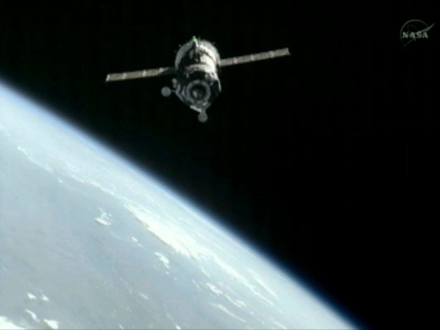 Стыковка космического корабля "Союз" с МКС перенесена на двое суток