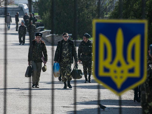 На территории теперь уже российского Крыма начался вывод солдат Вооруженных Сил Украины