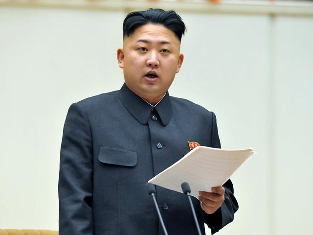 Власти КНДР предписали им носить точно такую же прическу, как у лидера страны, сообщает Radio Free Asia. Рекомендация была дана руководством рабочей партии. По данным СМИ, указание давалось в устной форме