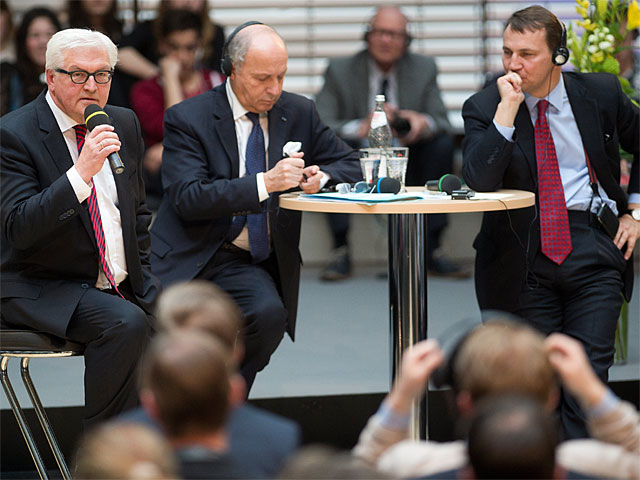 Главы министерств иностранных дел Германии, Франции и Польши собираются организовать международную конференцию по Украине, на которую также позвали и Российскую Федерацию