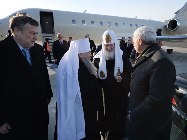 Патриарх Кирилл совершает визит в Петербург и Гатчину