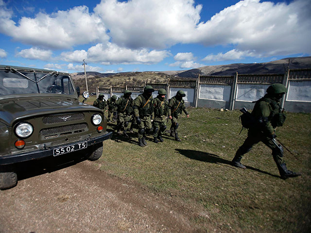 Крым и Севастополь вошли в Южный военный округ России