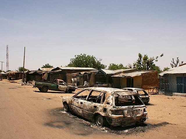 Жертвами вооруженного нападения группы скотоводов на севере в Нигерии стали 79 человек, сообщает RTE News. Ранее сообщалось о 30 погибших. Множество людей получили ранения