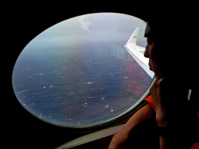 Продолжающиеся поиски в океане к западу от Австралии пропавшего малайзийского Boeing во вторник будут вестись в зоне площадью 77580 кв. км