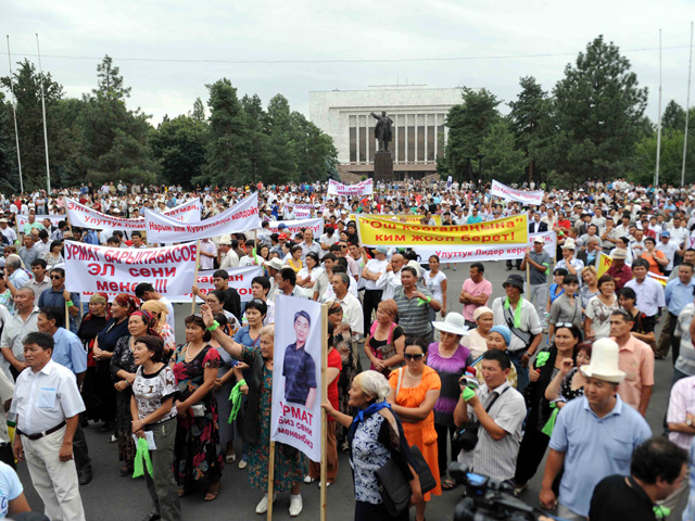 Оппозиция Киргизии проведет в четверг, 10 апреля, массовые митинги в Бишкеке и областных центрах