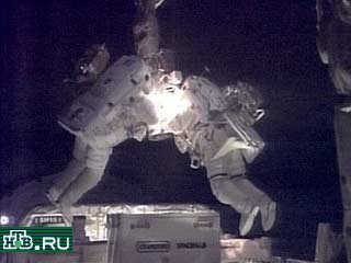 Запланированное время работы в открытом космосе Юрия Малашенко и Эдварда Лу - 6 часов 30 минут