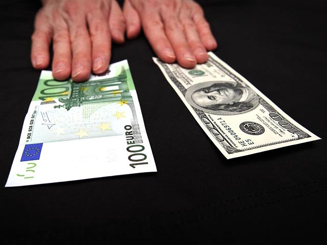 Минфин России и Федеральное казначейство 14 апреля возобновят покупку иностранных валют для пополнения Резервного фонда, прерванную 4 марта 2014 года в связи с ростом волатильности на финансовых рынках
