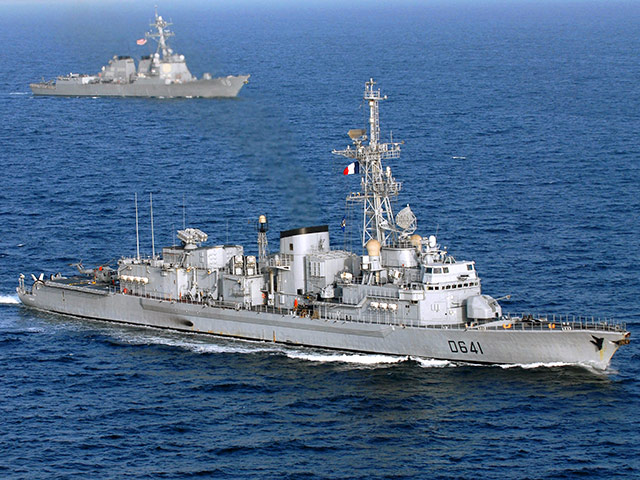  14 апреля к группе боевых и вспомогательных кораблей Франции в акватории Черного моря присоединится противолодочный фрегат Dupleix