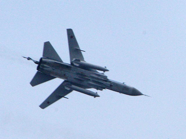 В понедельник Пентагон выступил с заявлением, в котором утверждает, что российский бомбардировщик Су-24 ("Фехтовальщик" по кодификации НАТО) в субботу несколько раз пролетел вблизи эсминца ВМС США Donald Cook в Черном море