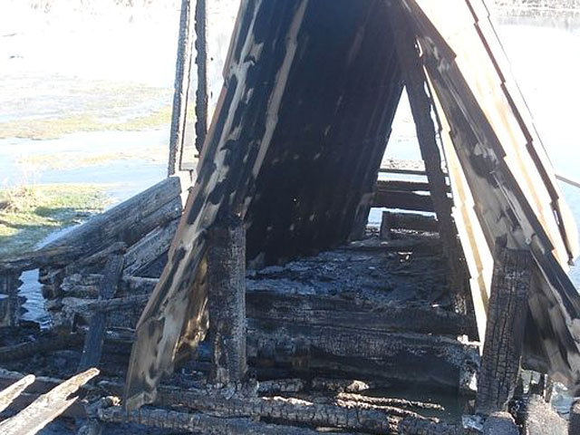 В селе Калдаис, Инзенского района Ульяновской области в огне погибли две православные часовни и купель, обустроенная на расположенном поблизости озере