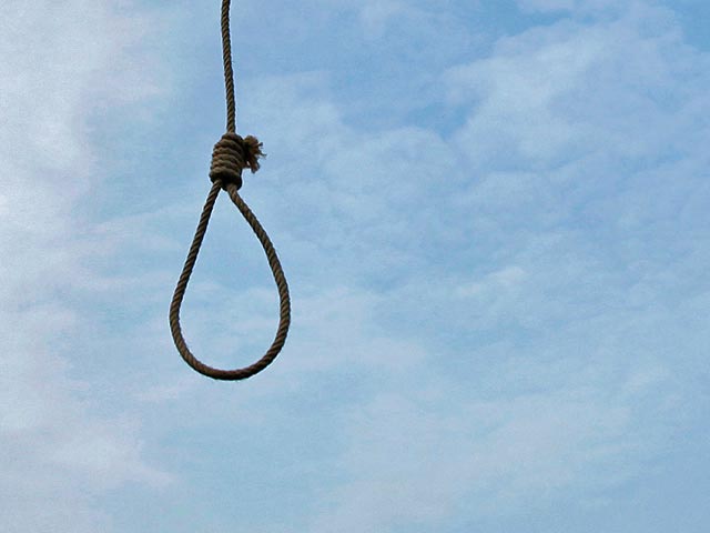 Власти Ирана в последний момент прервали приведение в исполнение смертного приговора, вынесенного убийце. Преступника завели на эшафот, после чего мать потерпевшего публично простила осужденного