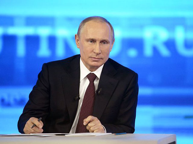Путин уговорил Лукьяненко не запрещать издание его книг в Украине и не называть ее "проклятой землей"