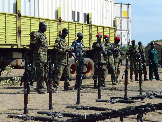 По меньшей мере 48 человек погибли и еще 60 получили ранения во время нападения вооруженных боевиков на базу Миссии ООН в Южном Судане (МООНЮС)
