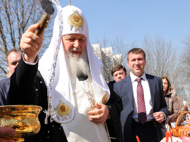 Патриарх Кирилл освятил куличи для благотворительной акции "Москва ветеранам"