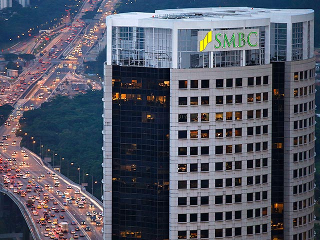 Два крупнейших банка страны - Sumitomo Mitsui Banking Corporation (SMBC) и Bank of Tokyo - Mitsubishi UFJ (BTMU) - за последние несколько недель сократили бизнес в России