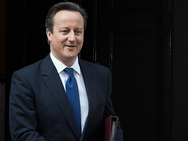 Британский премьер-министр Дэвид Кэмерон, в очередной раз публично заявивший, что Великобритания - "христианская страна", подвергся резкой критике со стороны известных ученых, писателей и общественных деятелей Соединенного Королевства