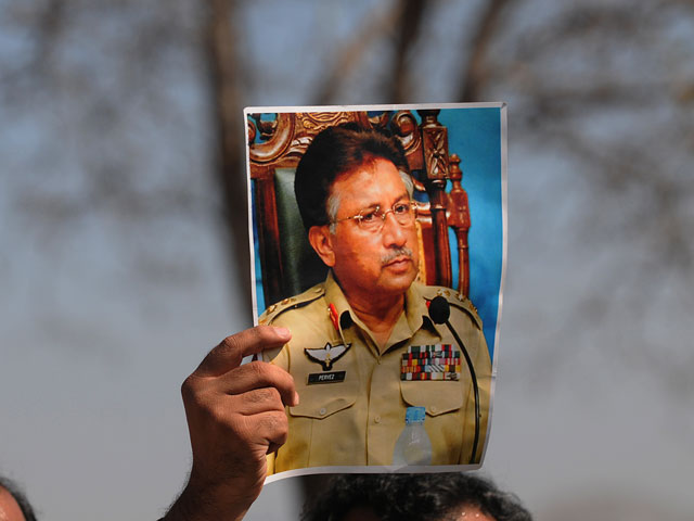 В Пакистане суд рассмотрит просьбу обвиненного в госизмене Мушаррафа исключить его из списка "невыездных"