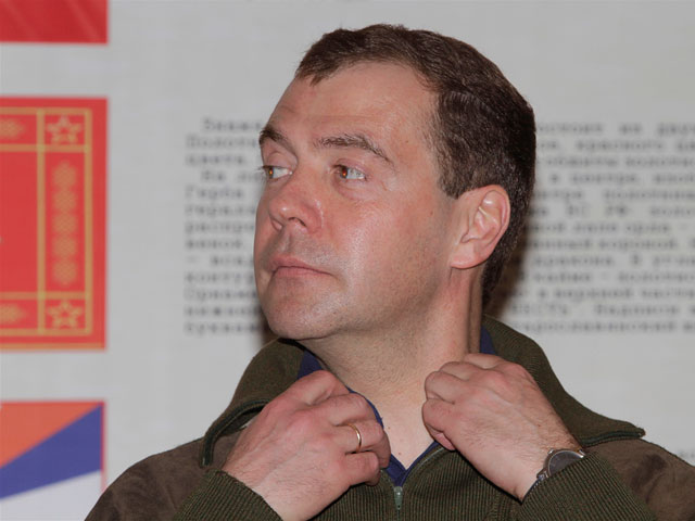 Медведев поручил новому главе Росграницы немедленно отправиться в Крым