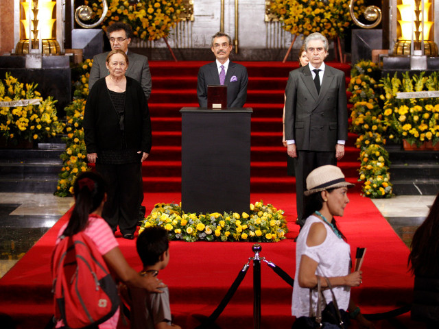 Траурная церемония прощания со знаменитым колумбийским писателем Габриэлем Гарсией Маркесом состоялась в понедельник в столице Мексики во Дворце изящных искусств