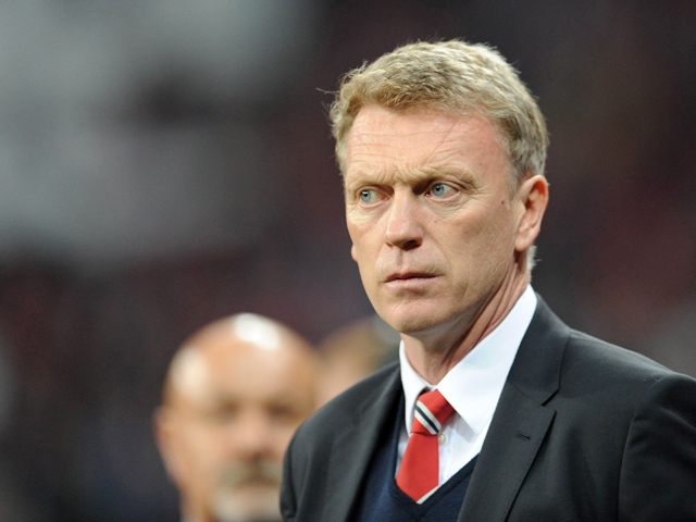 Главный тренер английского футбольного клуба "Манчестер Юнайтед" Дэвид Мойес во вторник был уволен со своего поста
