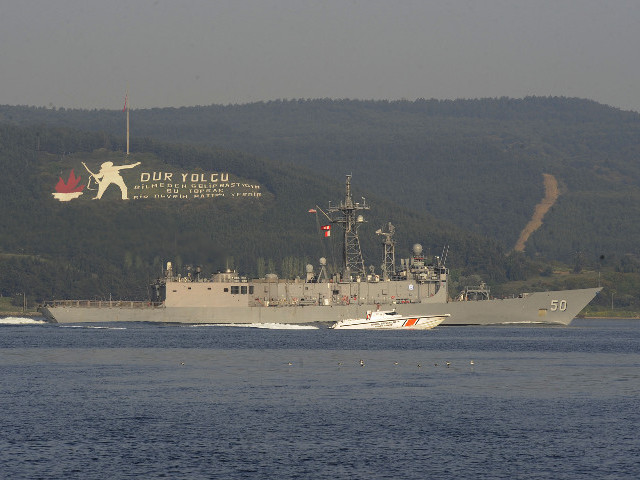 Пентагон возвращает в Черное море ракетный фрегат Taylor