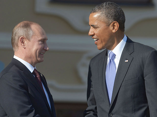 В Кремле прокомментировали сообщения американских СМИ о том, что президенты Путин и Обама якобы прекратили общение в связи с тщетными попытками найти решение украинского кризиса