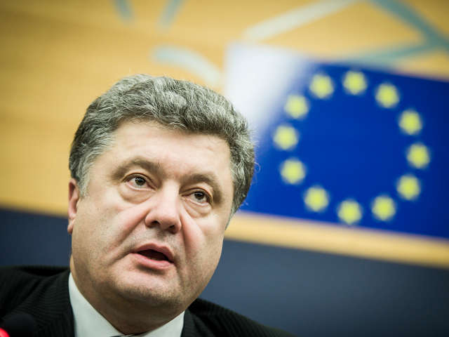 Порошенко: Украина будет в ЕС и полностью откажется от российского газа, заменив на европейский и собственный.