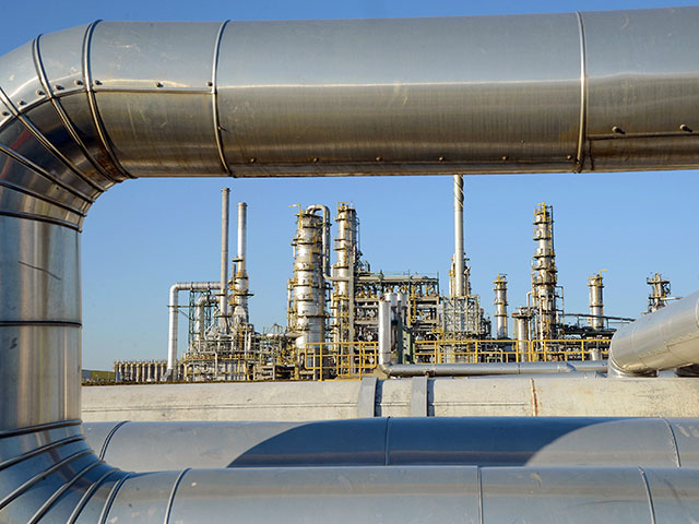 Словакия и Украина договорились о поставках газа по трубопроводу Вояны-Ужгород пропускной способностью 10 млрд куб. метров в год. Газ немецкой энергокомпании RWE из Словакии на Украину пойдет по резервному участку