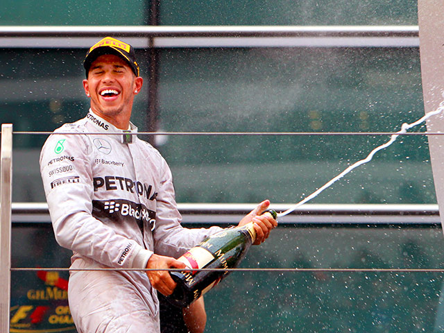 Чемпион мира по автогонкам в классе "Формула-1" 2008 года Льюис Хэмилтон признан самым богатым спортсменом Великобритании