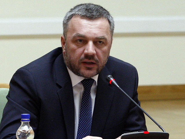 Исполняющий обязанности генерального прокурора Украины Олег Махницкий заявил, что долгие годы чиновниками Минобороны незаконно распродавалась военная техника