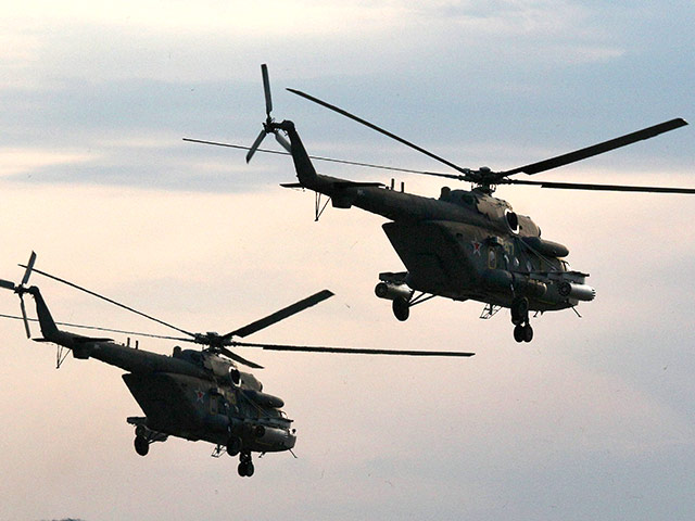 Российские военные вертолеты начали учения на северо-западе страны