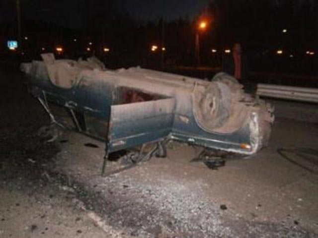 В Республике Алтай автомобиль с семьей упал в пропасть на трассе "М-52, Чуйский тракт", четыре человека погибли, еще один пострадал