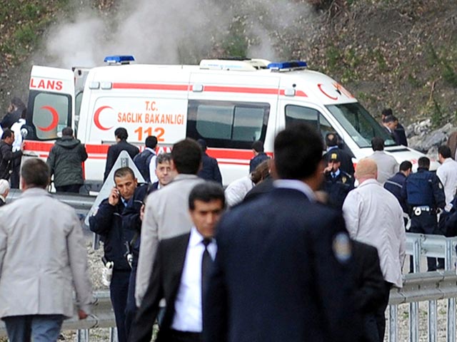 В результате ДТП в турецкой провинции Анталья одна гражданка РФ погибла, пятеро россиян пострадали