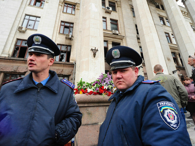 Трех сотрудников одесской милиции, подозреваемых в служебной халатности, этапируют в Киев