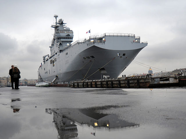 Франция решит до октября, будет ли пересмотрено решение о продаже двух кораблей Mistral