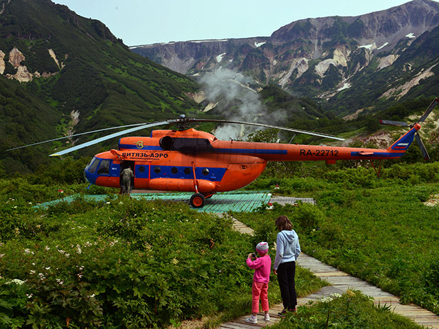 Российские ученые установили, что вертолетные экскурсии в Долину Гейзеров на Камчатке негативно сказываются на состоянии уникального природного комплекса