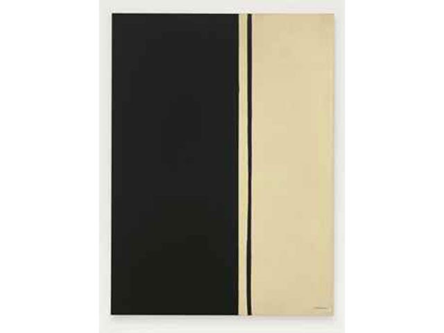 Топ-лотом аукциона во вторник стала картина Барнетта Ньюмана под названием "Черный огонь I", проданная за рекордные для произведений художника 84,165 млн долларов